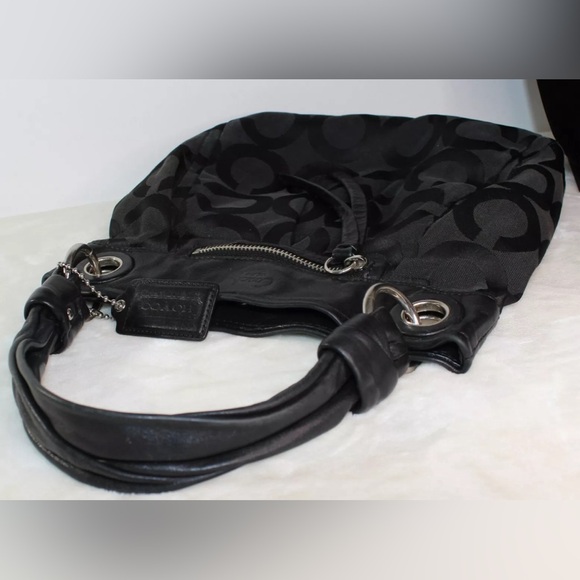 FIRM! EUC 2 Piece Coach Parker OP Art Shoulder Bag & Wristlet - Picture 4 of 10